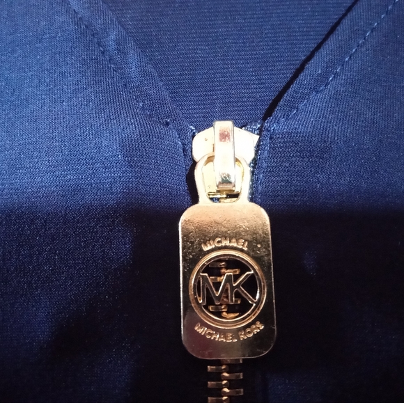 MICHAEL Michael Kors Blue Flowy Long Sleeved V Neck Top Blouse 🌿 Size Small - Picture 4 of 14